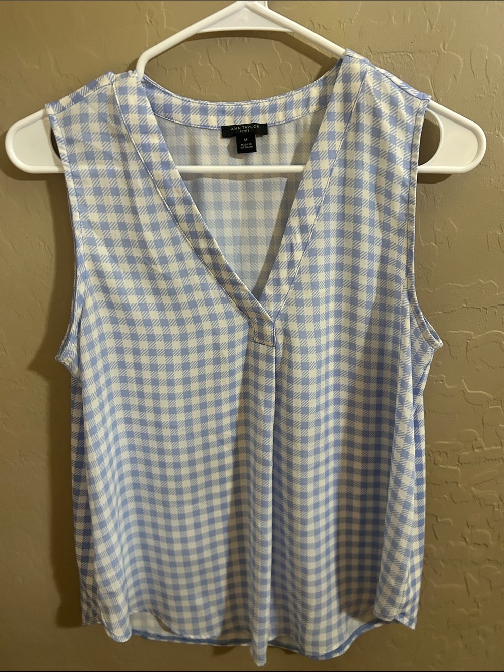 Ann Taylor Light Blue Gingham V-Neck Sleeveless Top